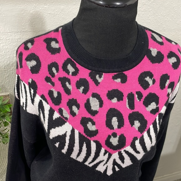 Animal Print Chevron Sweater size XS - Picture 4 of 9